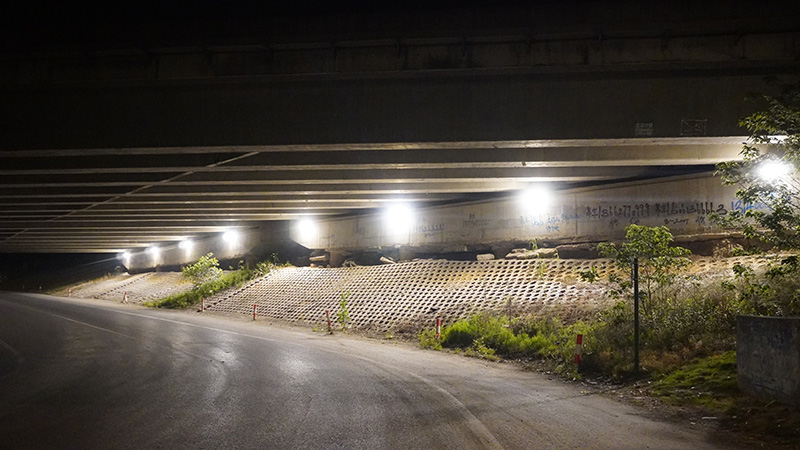 道路照明：安全性、舒適性和節(jié)能性的完美結(jié)合